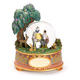 Snow White Deluxe Snowglobe (can be personalised)